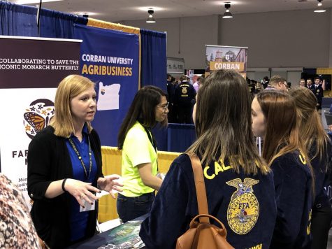 At each booth, comes a new speaker ready to present. Students have the ability to attend, gaining more knowledge or tools to help them and their chapter grow.