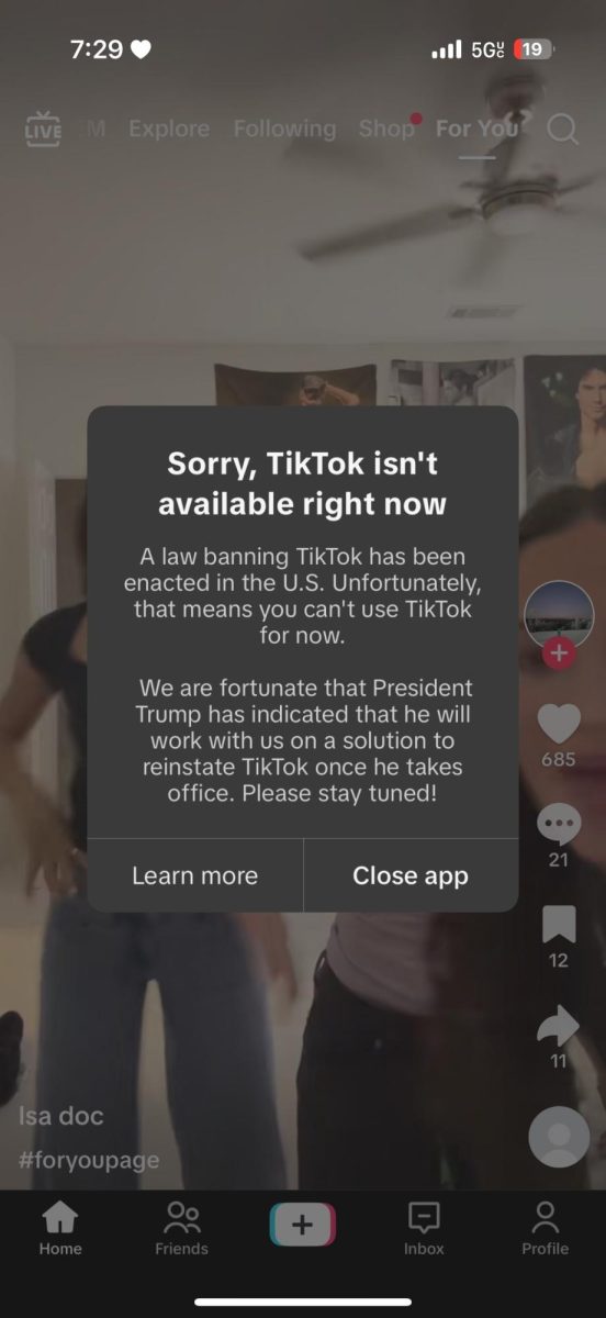 When opening the app "Tiktok"  around 7:30 on the 18th this text appears.